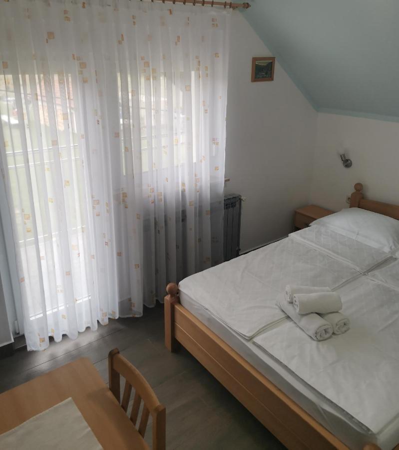 Hotel House Pljesevica Plitvička Jezera Esterno foto